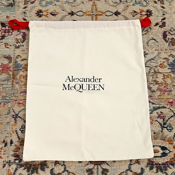 Alexander McQueen Show Bag. - Picture 1 of 11